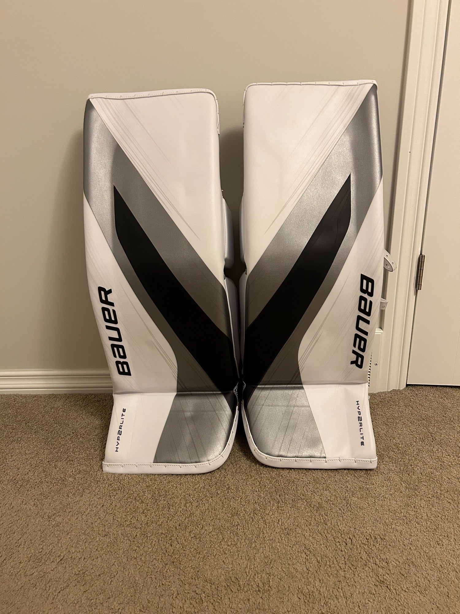 (*NEW*) Bauer Hyperlite 2 Pro Stock Leg Pads