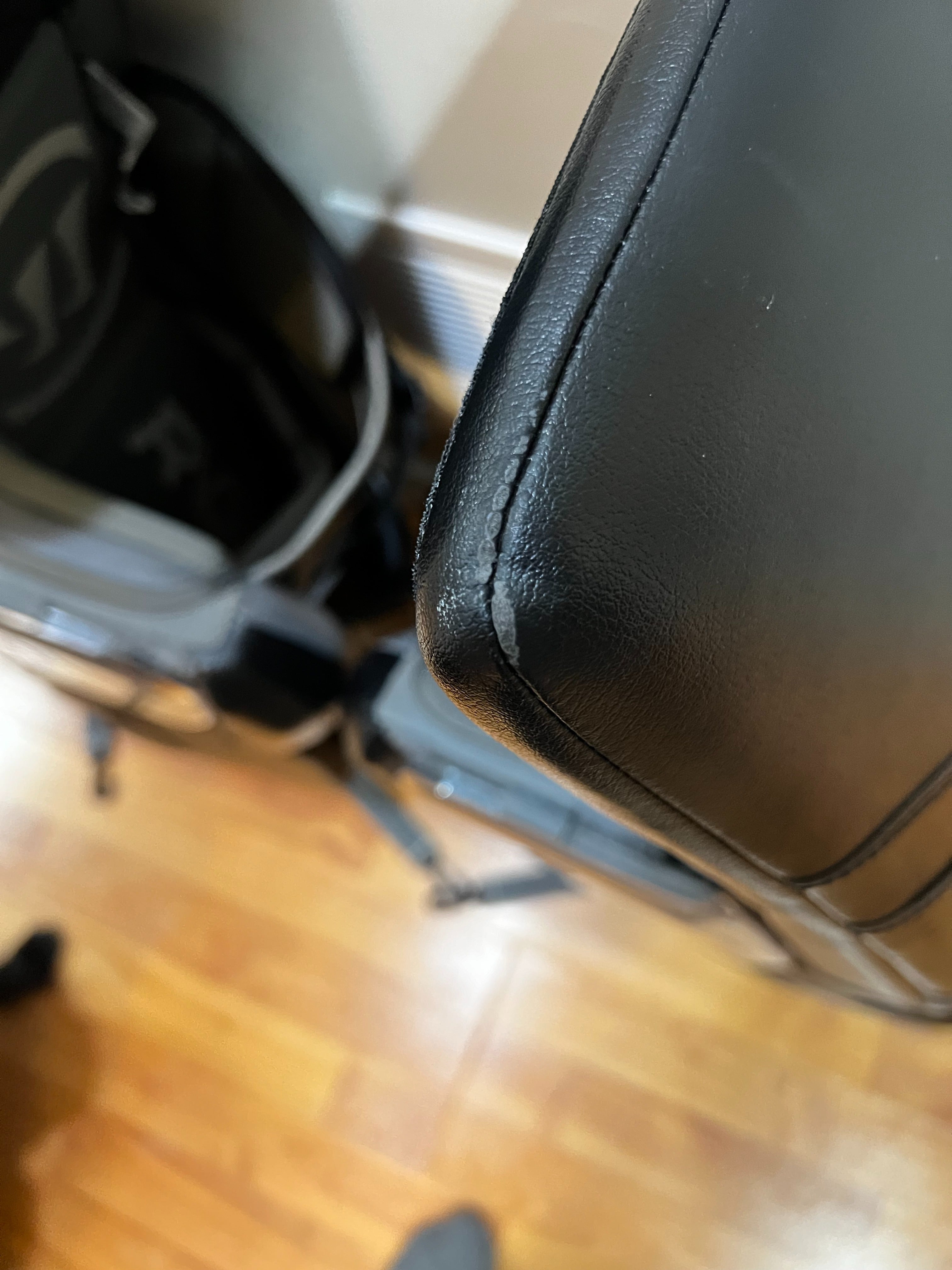 Used 32 + 1.5" Warrior Ritual G6 E+ Goalie Leg Pads